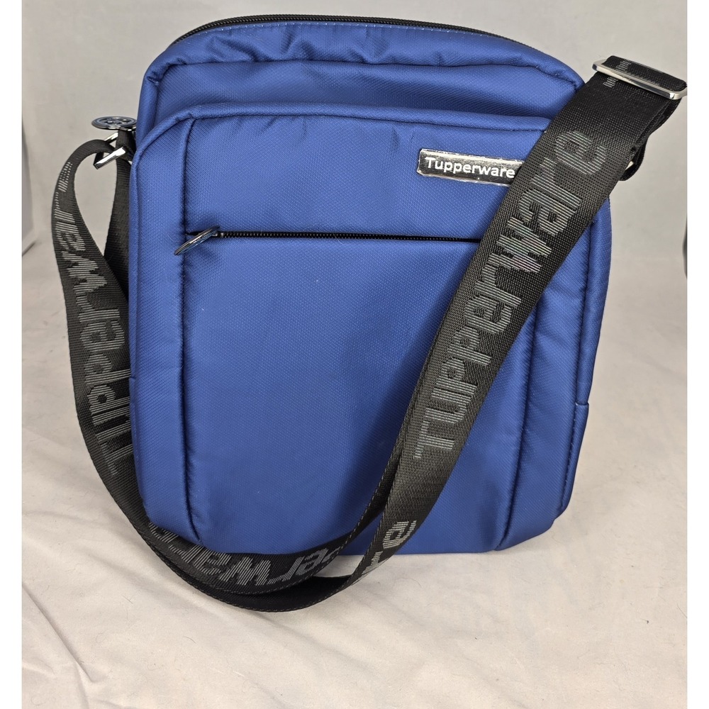 Tupperware Crossbody/Sling/Messenger Cooler Bag Lunch Bag/Box.  BEE PATTERN!